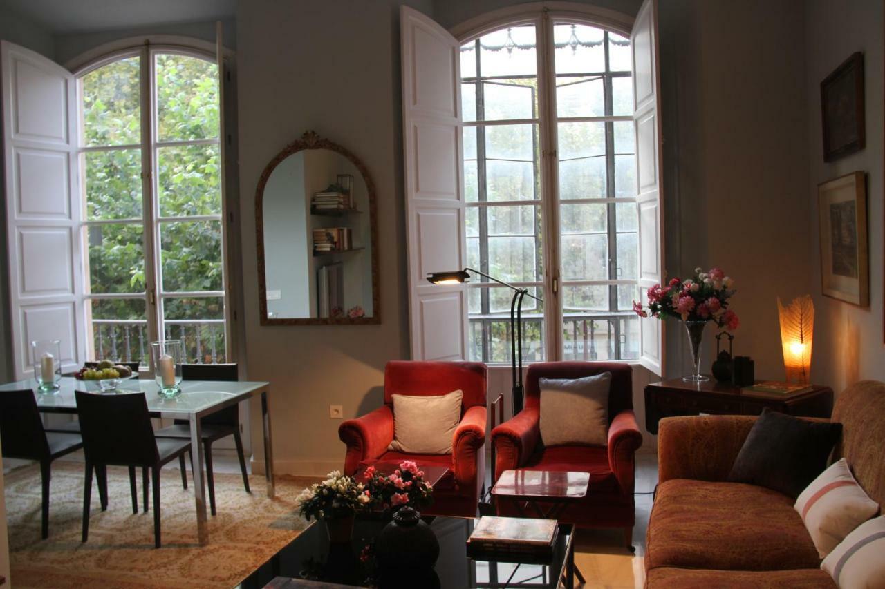 Luxurious 2 Bedroom Flat In A Historic Building Σεβίλλη Εξωτερικό φωτογραφία