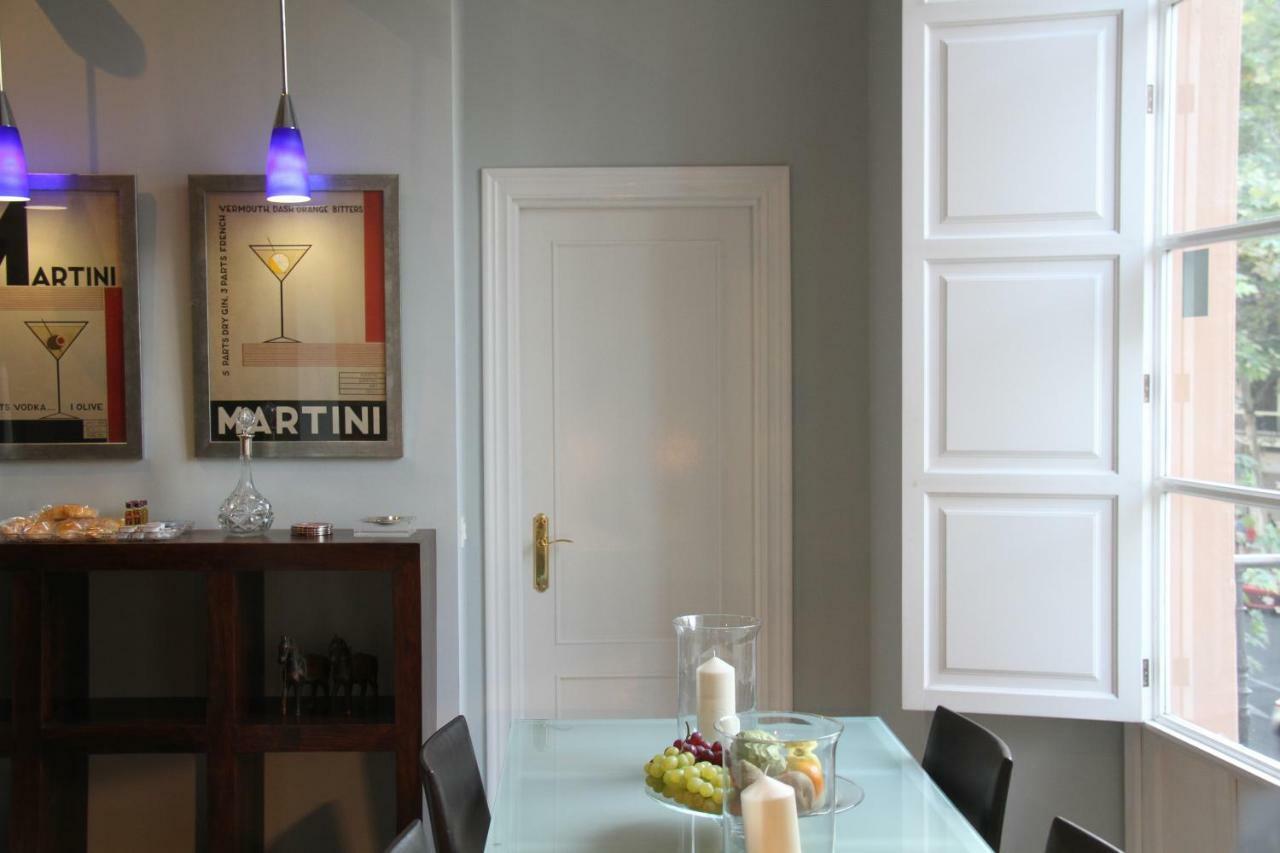 Luxurious 2 Bedroom Flat In A Historic Building Σεβίλλη Εξωτερικό φωτογραφία