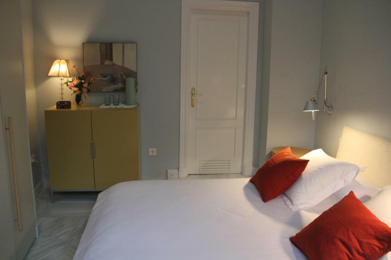 Luxurious 2 Bedroom Flat In A Historic Building Σεβίλλη Εξωτερικό φωτογραφία