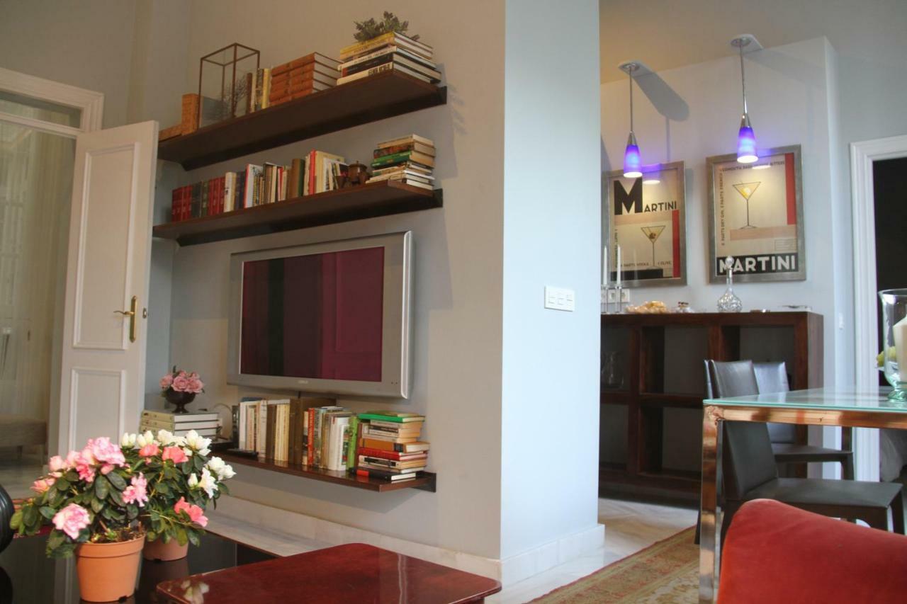 Luxurious 2 Bedroom Flat In A Historic Building Σεβίλλη Εξωτερικό φωτογραφία